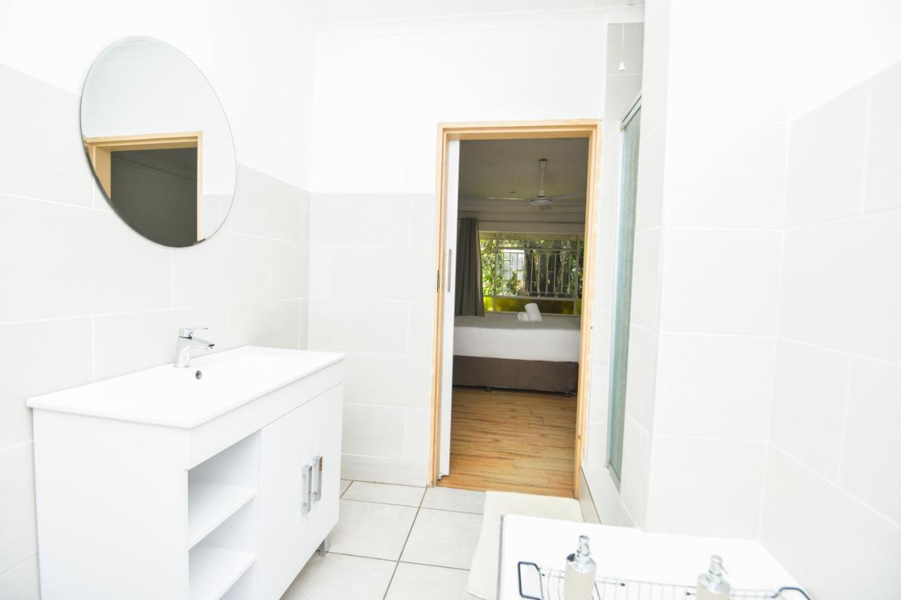 Spacious Menlyn Maine Villa Pretoria-Noord Exteriör bild